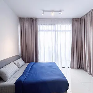 2br Luxury #rooftoppool #beacon Apartment George Town